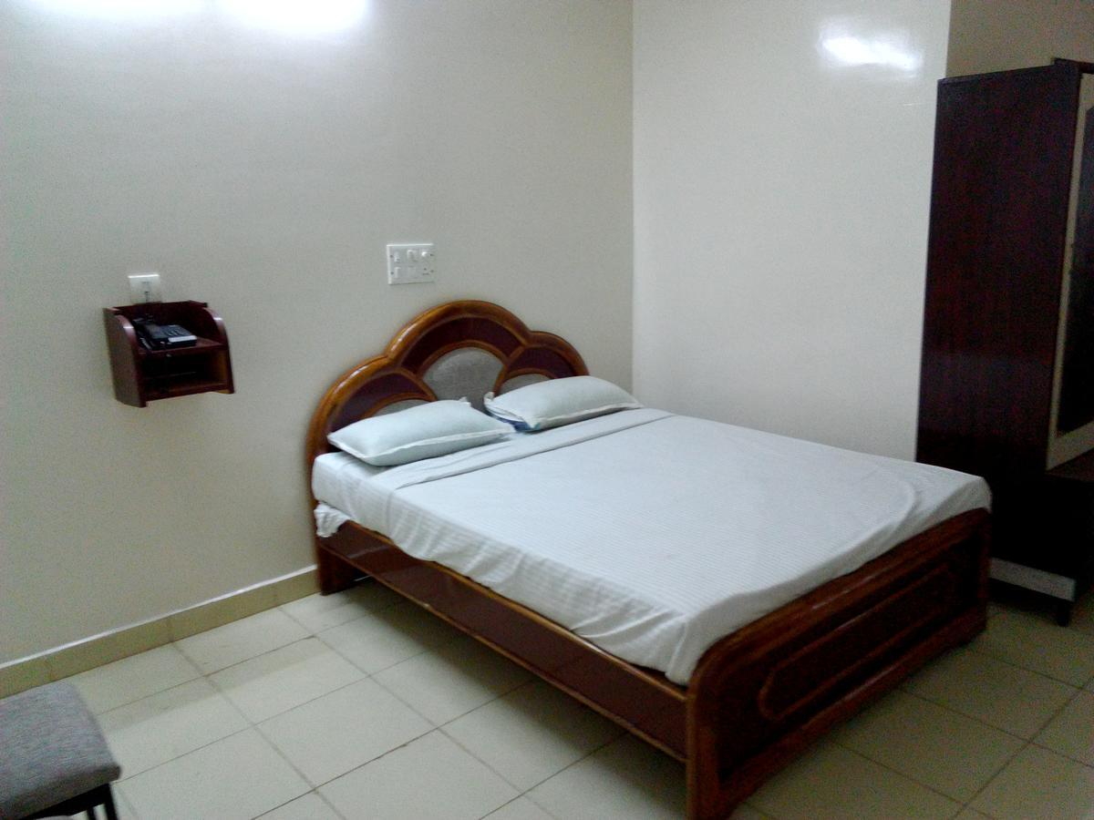 Sahasra Residency Hotel Hyderabad Luaran gambar