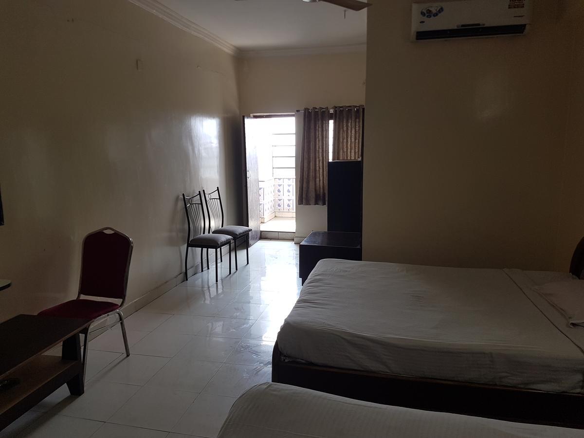Sahasra Residency Hotel Hyderabad Luaran gambar